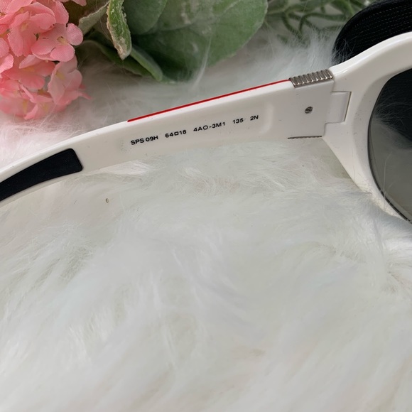 ‼️SOLD‼️Prada Women’s White Round Aviator - Picture 5 of 8